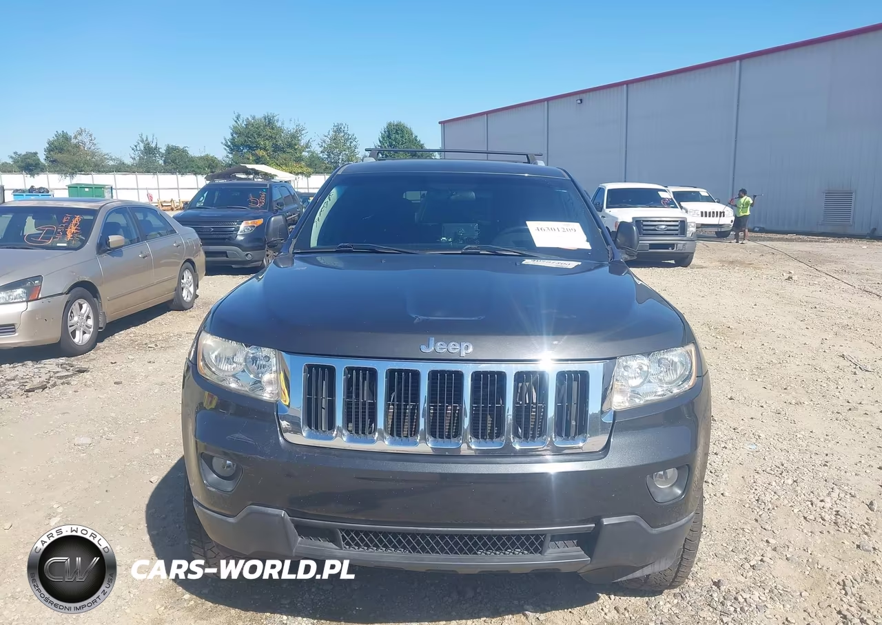 2011 Jeep Grand Cherokee Laredo VIN:1J4RS4GG8BC579679 - 6