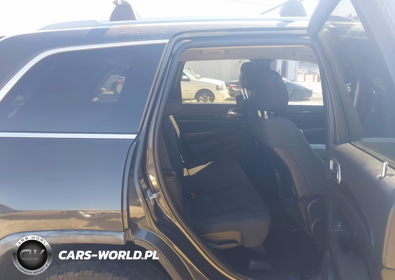2011 Jeep Grand Cherokee Laredo VIN:1J4RS4GG8BC579679 - 8