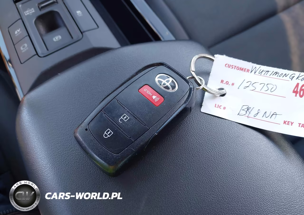2023 Toyota Prius Le VIN:JTDACAAU0P3010443 - 6