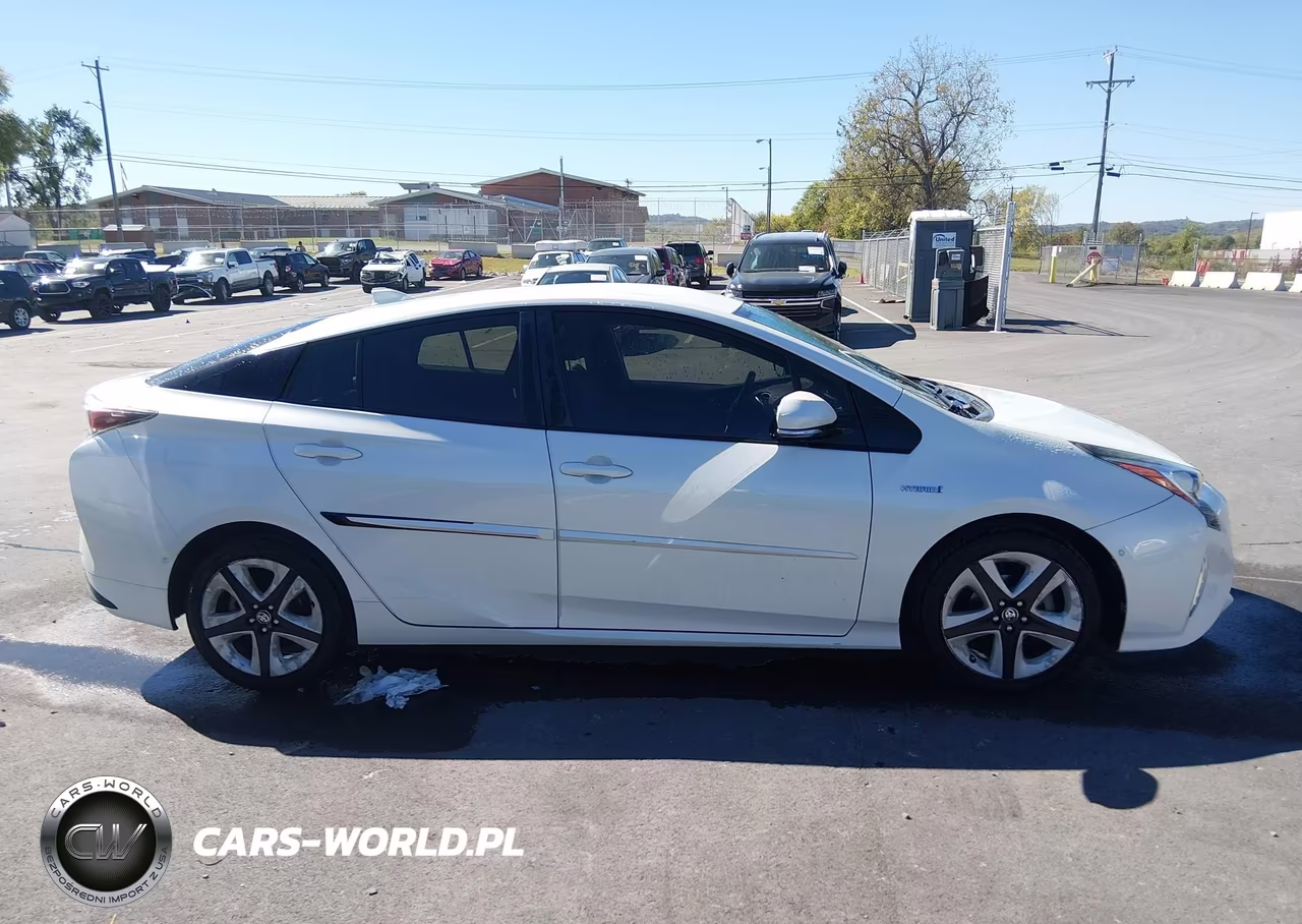 2016 Toyota Prius Four Touring VIN:JTDKARFU5G3024534 - 13