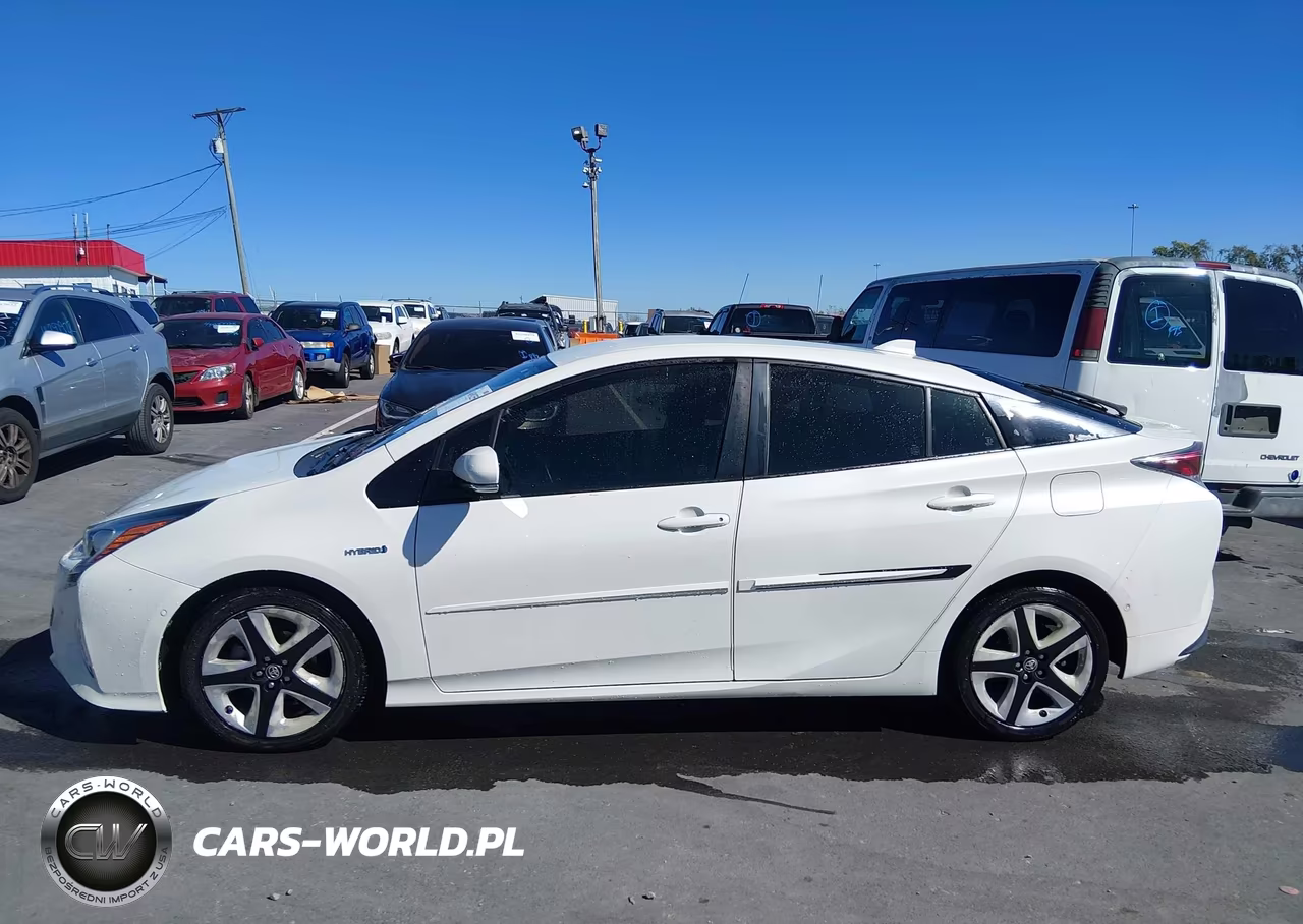 2016 Toyota Prius Four Touring VIN:JTDKARFU5G3024534 - 14