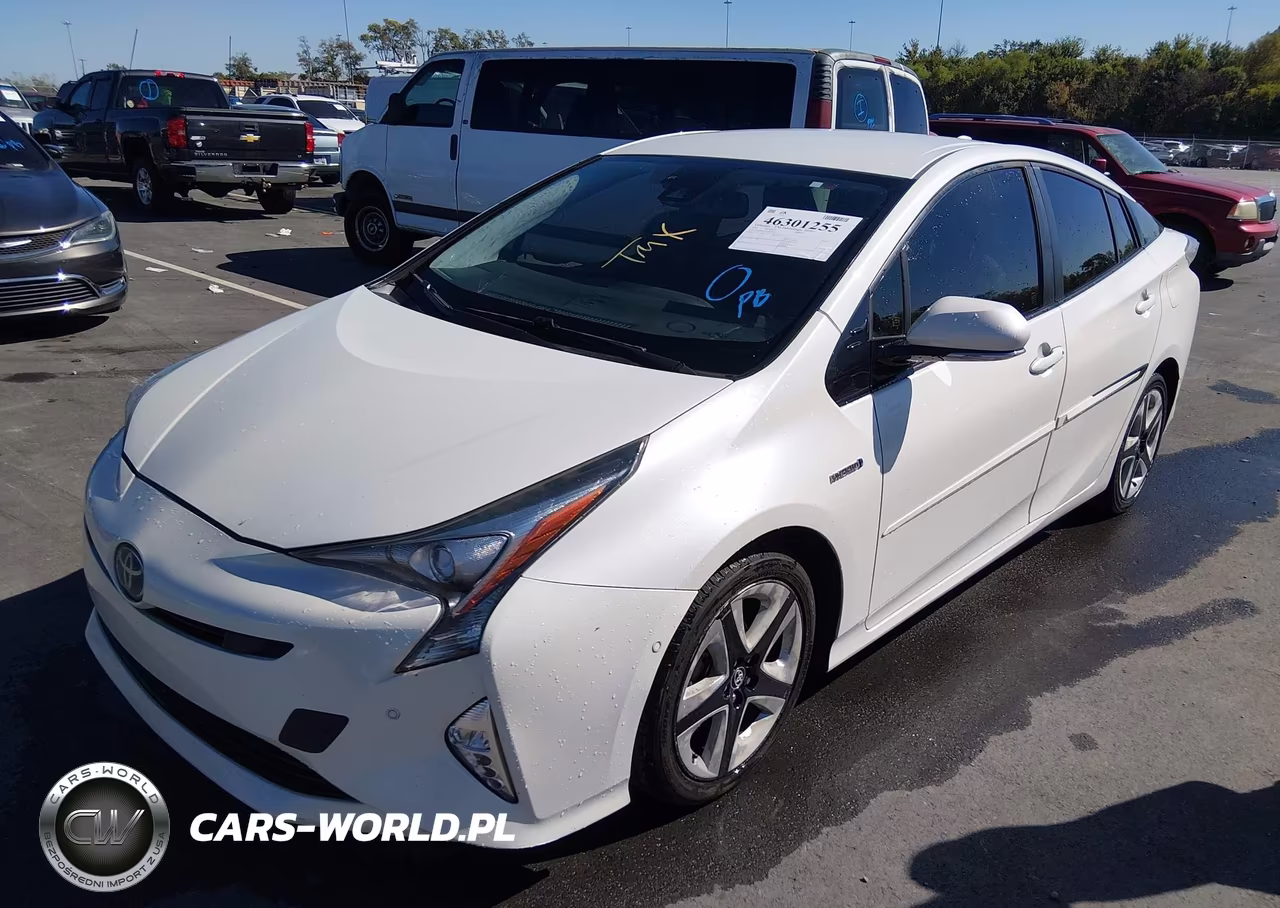 2016 Toyota Prius Four Touring VIN:JTDKARFU5G3024534 - 6