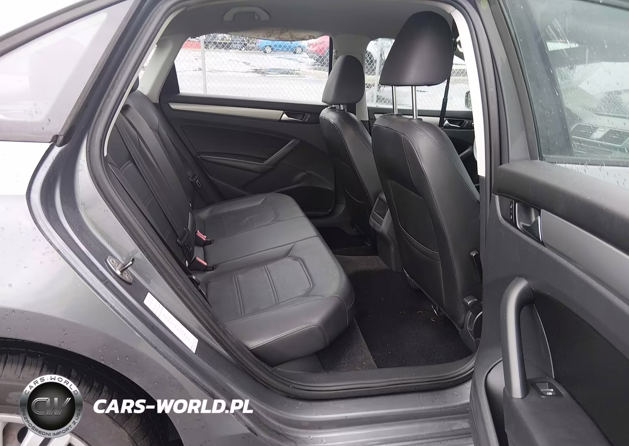 2014 Volkswagen Passat 1.8T Wolfsburg Edition VIN:1VWAT7A38EC065730 - 8