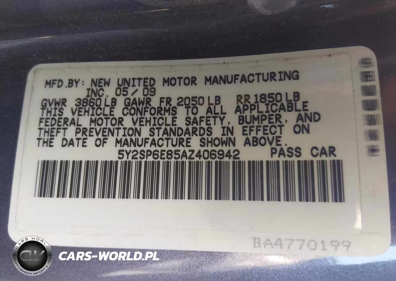 2010 Pontiac Vibe VIN:5Y2SP6E85AZ406942 - 9