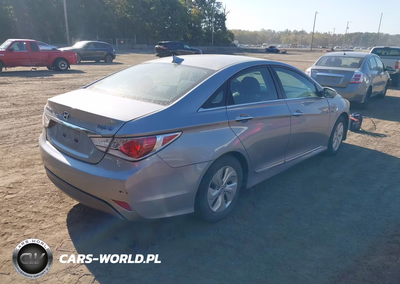 2014 Hyundai Sonata Hybrid VIN:KMHEC4A46EA114622 - 4
