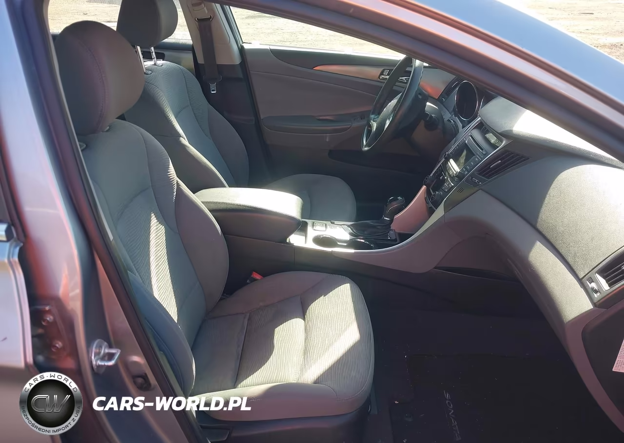 2014 Hyundai Sonata Hybrid VIN:KMHEC4A46EA114622 - 5