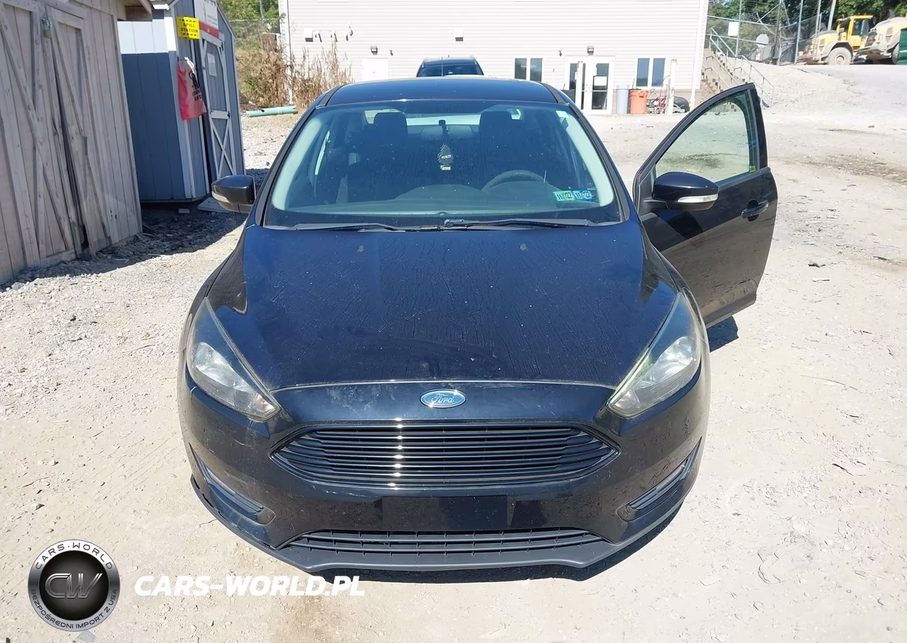 2017 Ford Focus Se VIN:1FADP3FE4HL275923 - 6