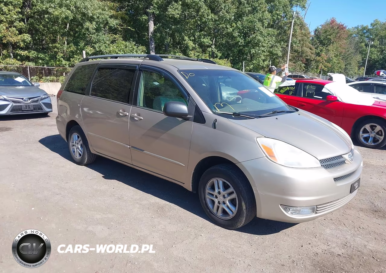 2004 Toyota Sienna Le