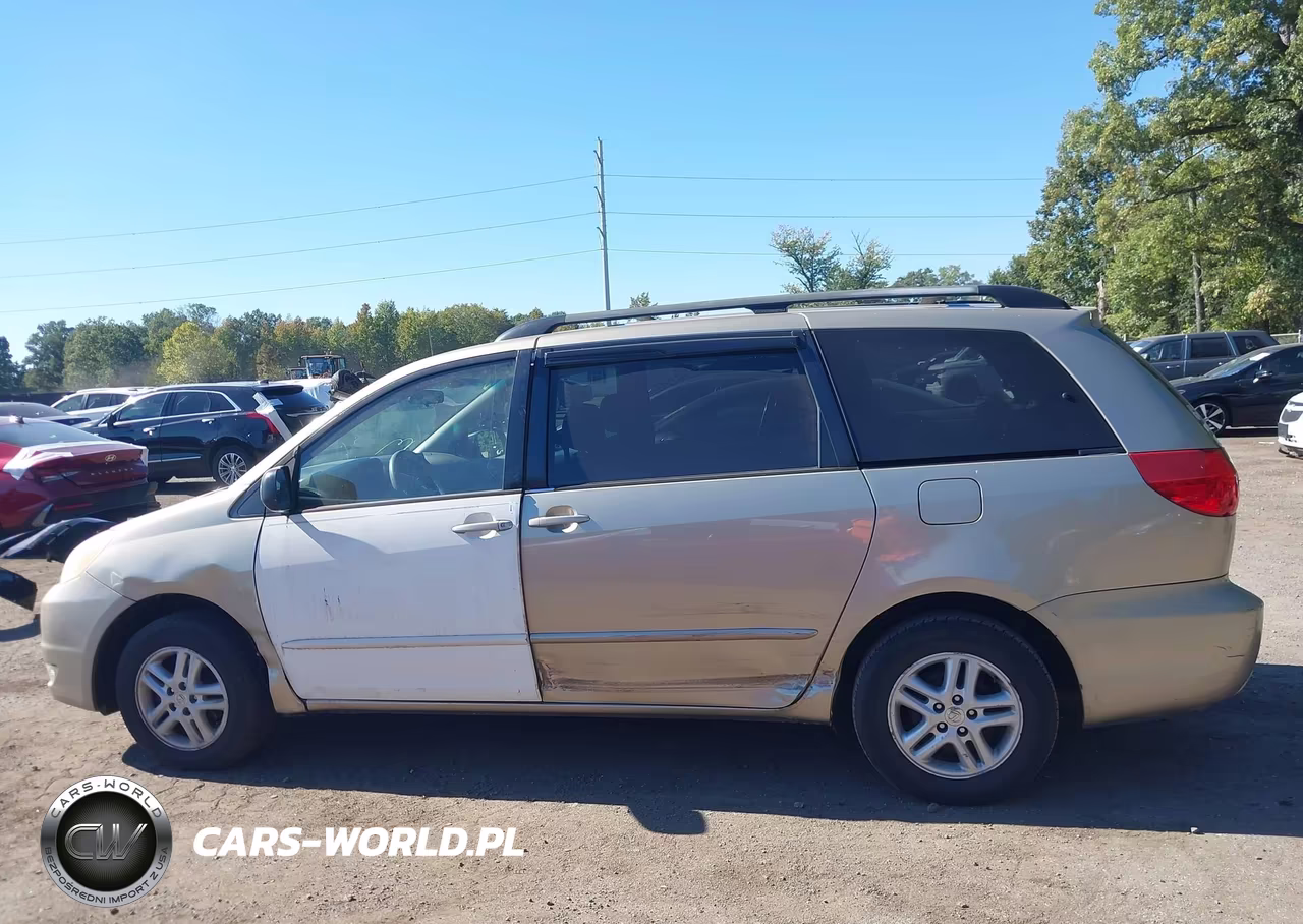 2004 Toyota Sienna Le VIN:5TDZA23C14S215721 - 14