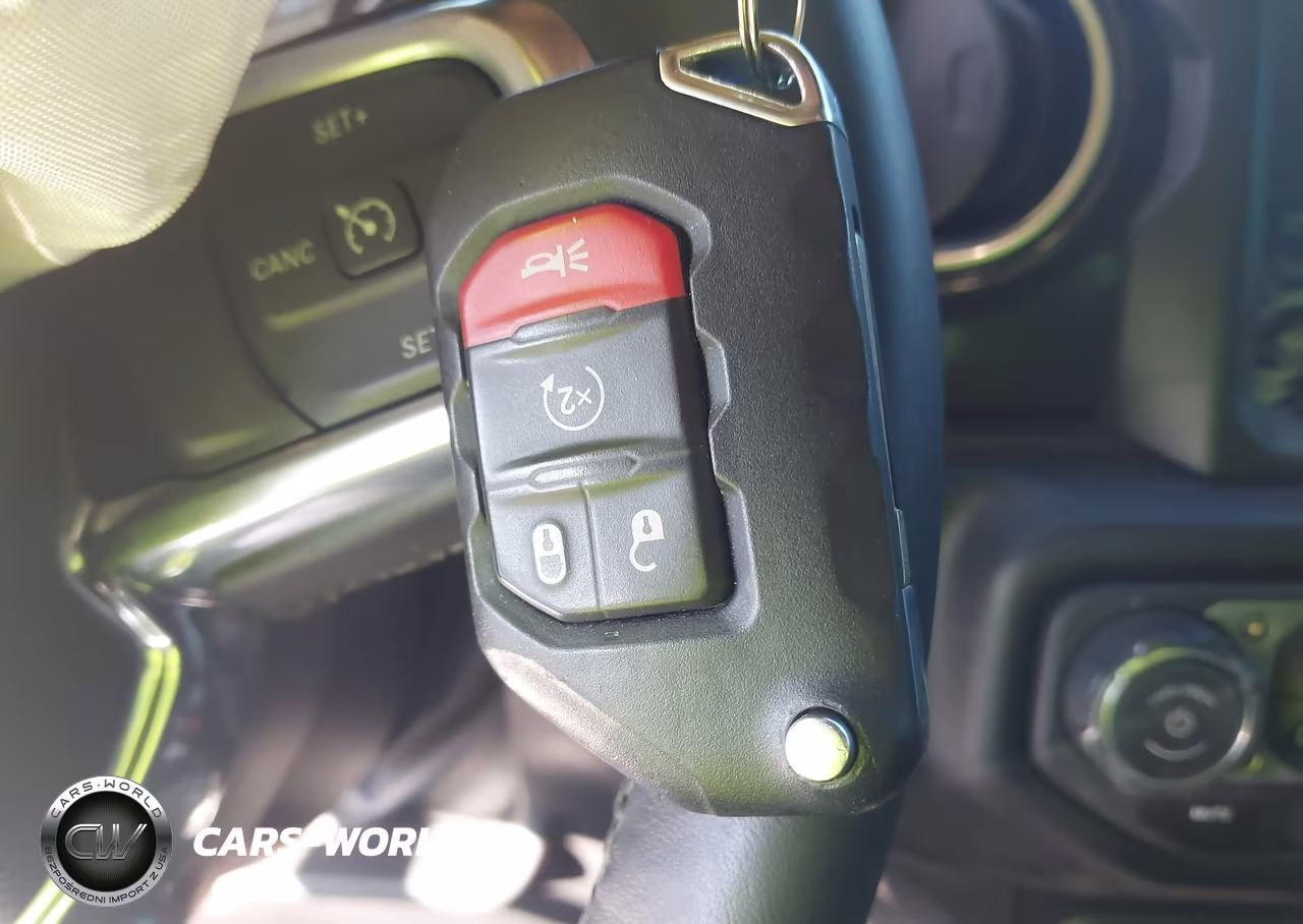 2022 Jeep Wrangler Unlimited Sahara Altitude 4X4 VIN:1C4HJXEN9NW237121 - 11