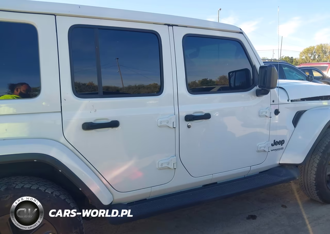 2022 Jeep Wrangler Unlimited Sahara Altitude 4X4 VIN:1C4HJXEN9NW237121 - 13