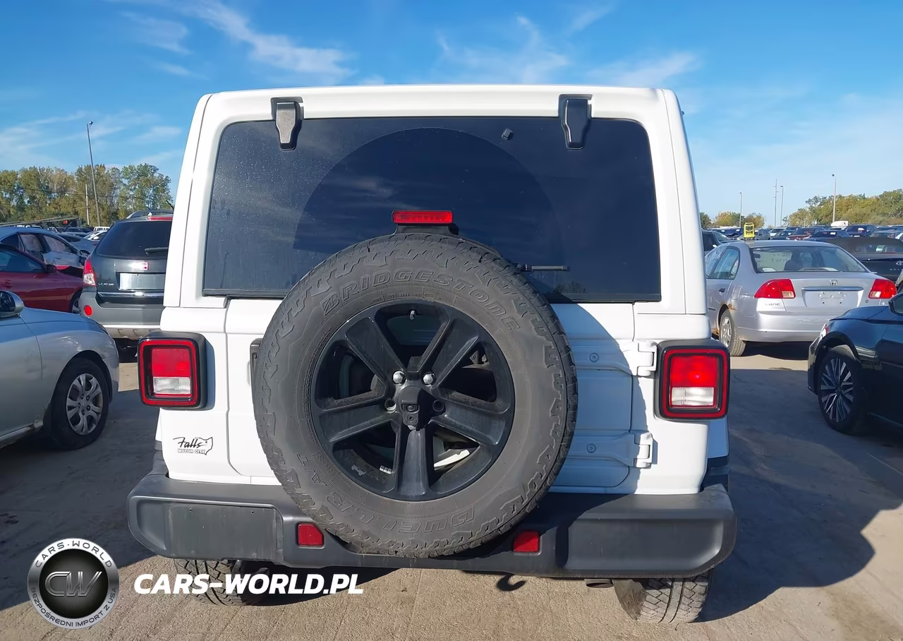 2022 Jeep Wrangler Unlimited Sahara Altitude 4X4 VIN:1C4HJXEN9NW237121 - 16