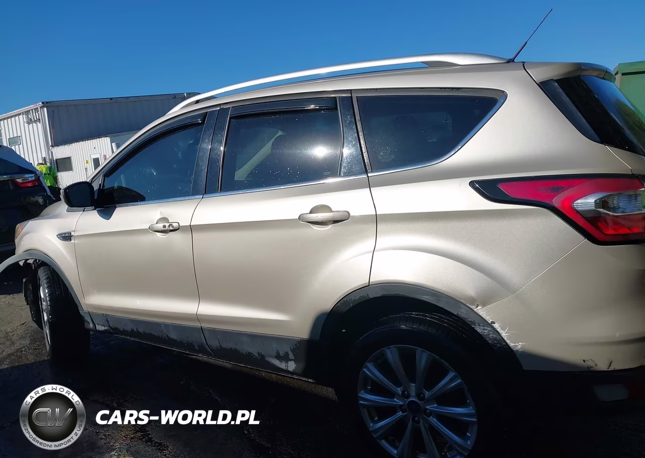2017 Ford Escape Titanium VIN:1FMCU9J9XHUC94140 - 15