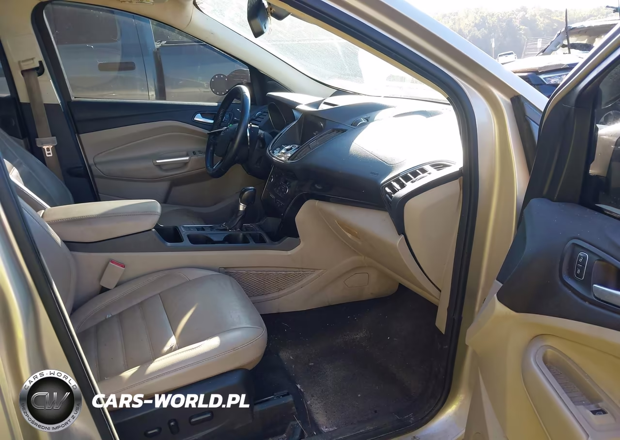 2017 Ford Escape Titanium VIN:1FMCU9J9XHUC94140 - 5