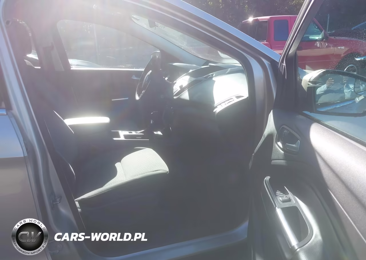 2017 Ford Escape Se VIN:1FMCU0GD0HUC41843 - 5