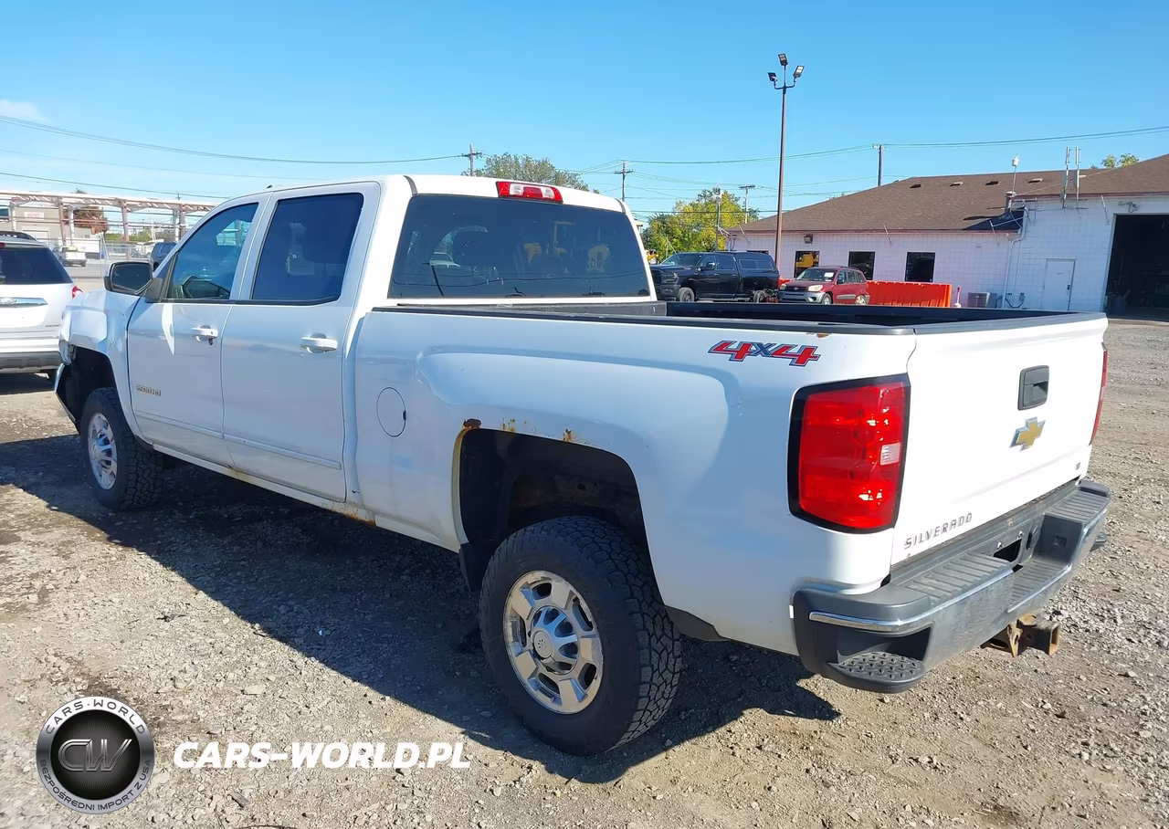2015 Chevrolet Silverado 2500Hd Lt VIN:1GC1KVEG8FF563112 - 3
