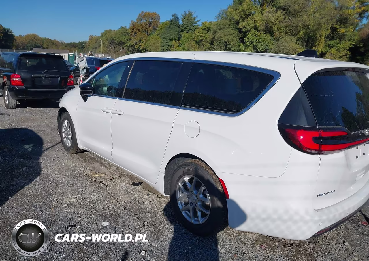2027 Chrysler Pacifica VIN:2C4RC1BG0VR580412 - 3