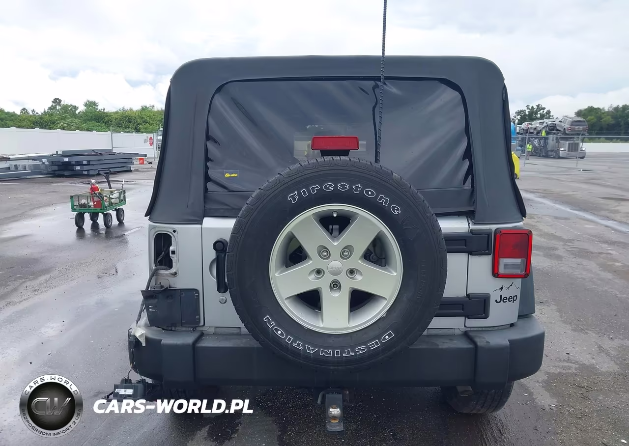 2008 Jeep Wrangler Unlimited X VIN:1J4GB39178L515037 - 17