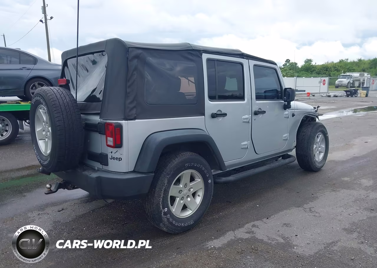 2008 Jeep Wrangler Unlimited X VIN:1J4GB39178L515037 - 4