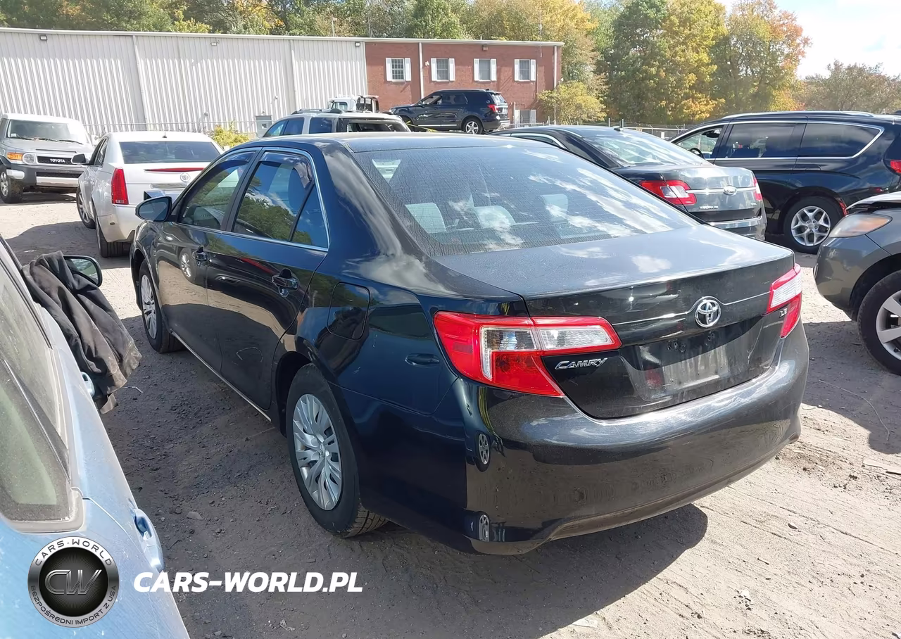 2013 Toyota Camry Le VIN:4T1BF1FK3DU706721 - 3