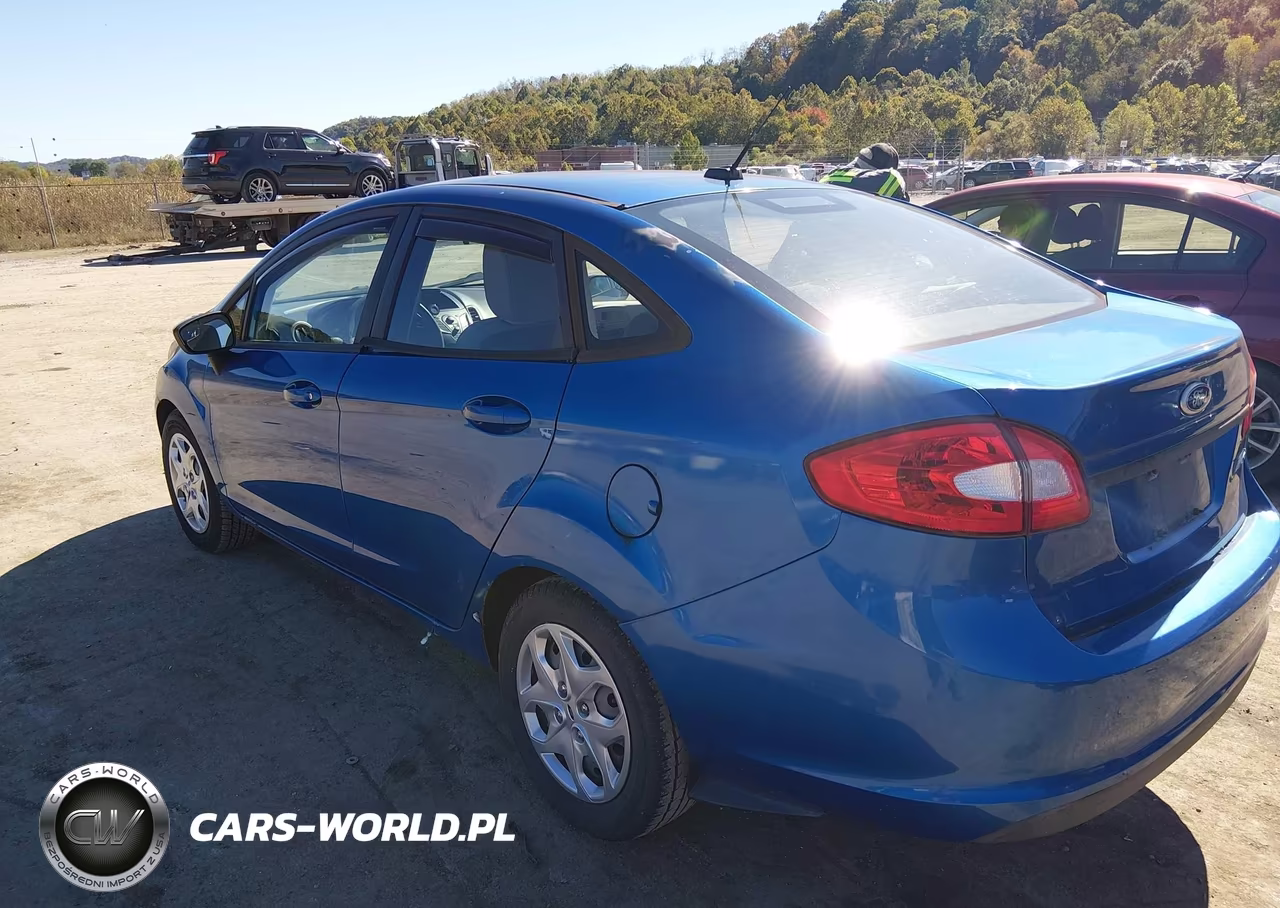 2011 Ford Fiesta S VIN:3FADP4AJ8BM113762 - 3