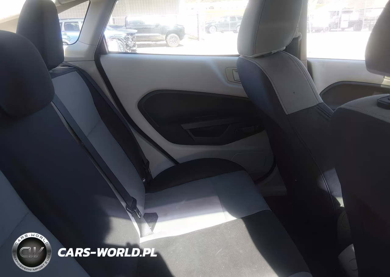 2011 Ford Fiesta S VIN:3FADP4AJ8BM113762 - 8