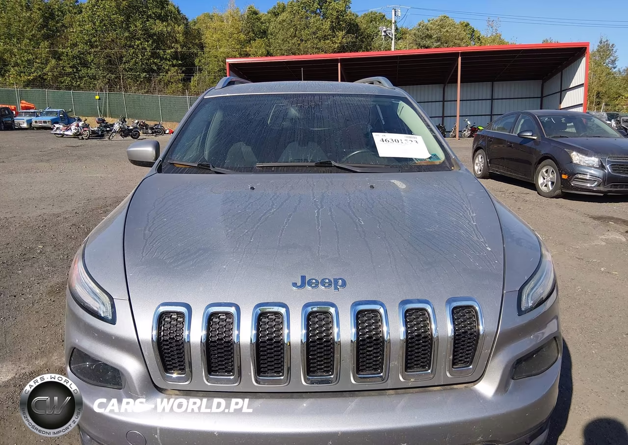 2015 Jeep Cherokee Latitude VIN:1C4PJMCS3FW600159 - 12