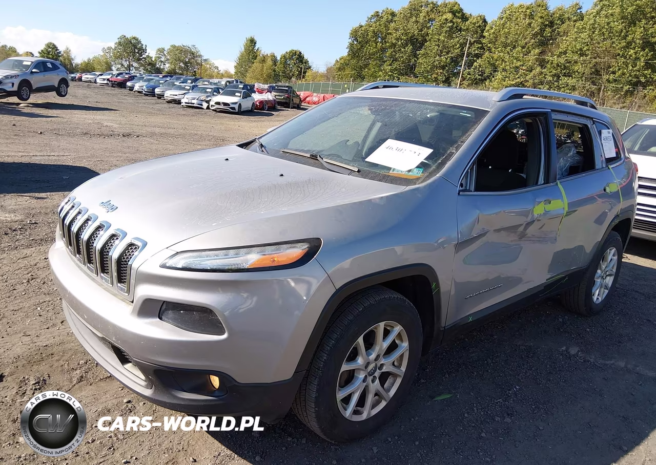 2015 Jeep Cherokee Latitude VIN:1C4PJMCS3FW600159 - 2