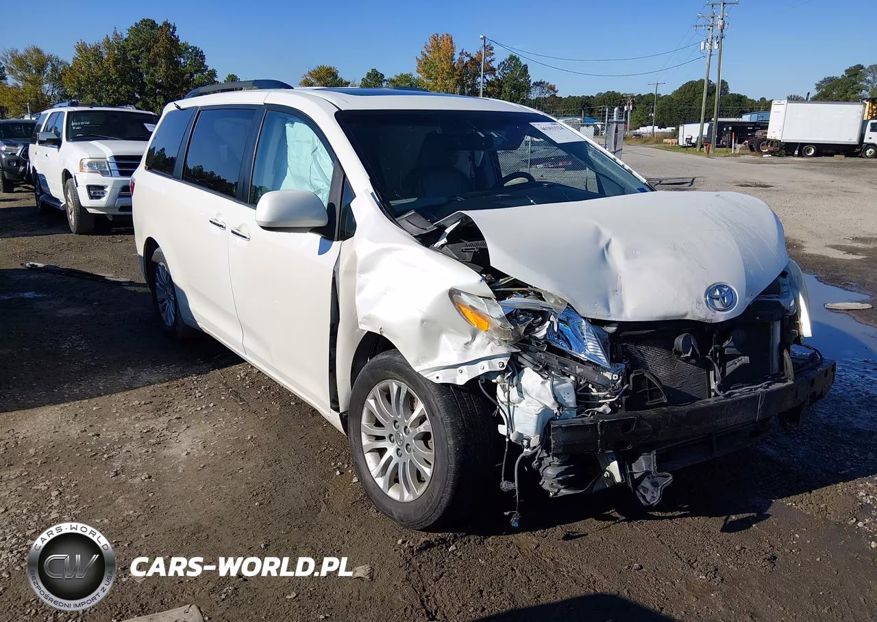 2017 Toyota Sienna Xle Premium 8 Passenger