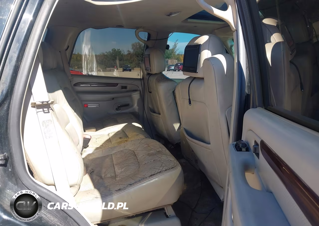 2002 Cadillac Escalade Standard VIN:1GYEK63N52R100209 - 8