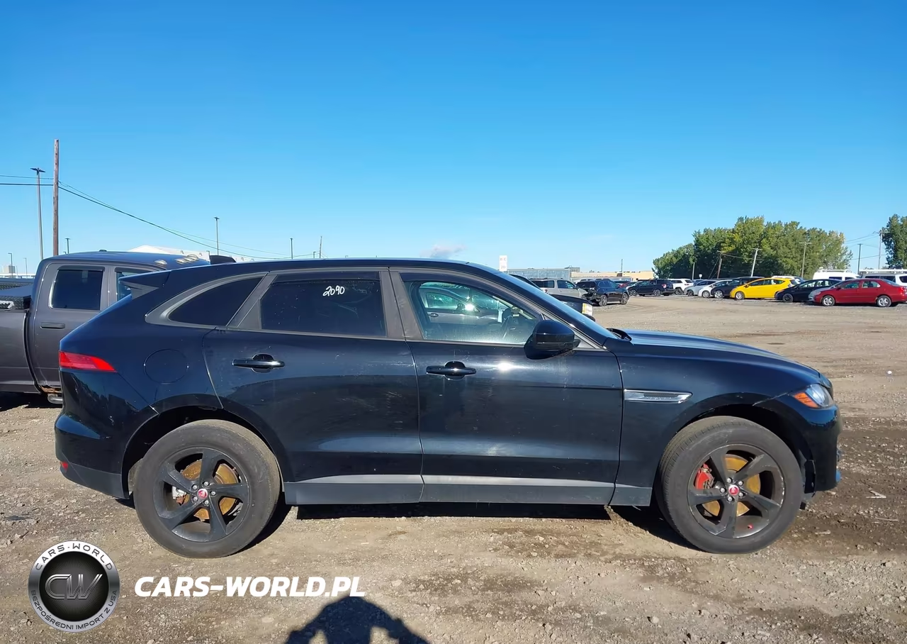 2018 Jaguar F-Pace 30T Premium VIN:SADCJ2GX9JA236977 - 14