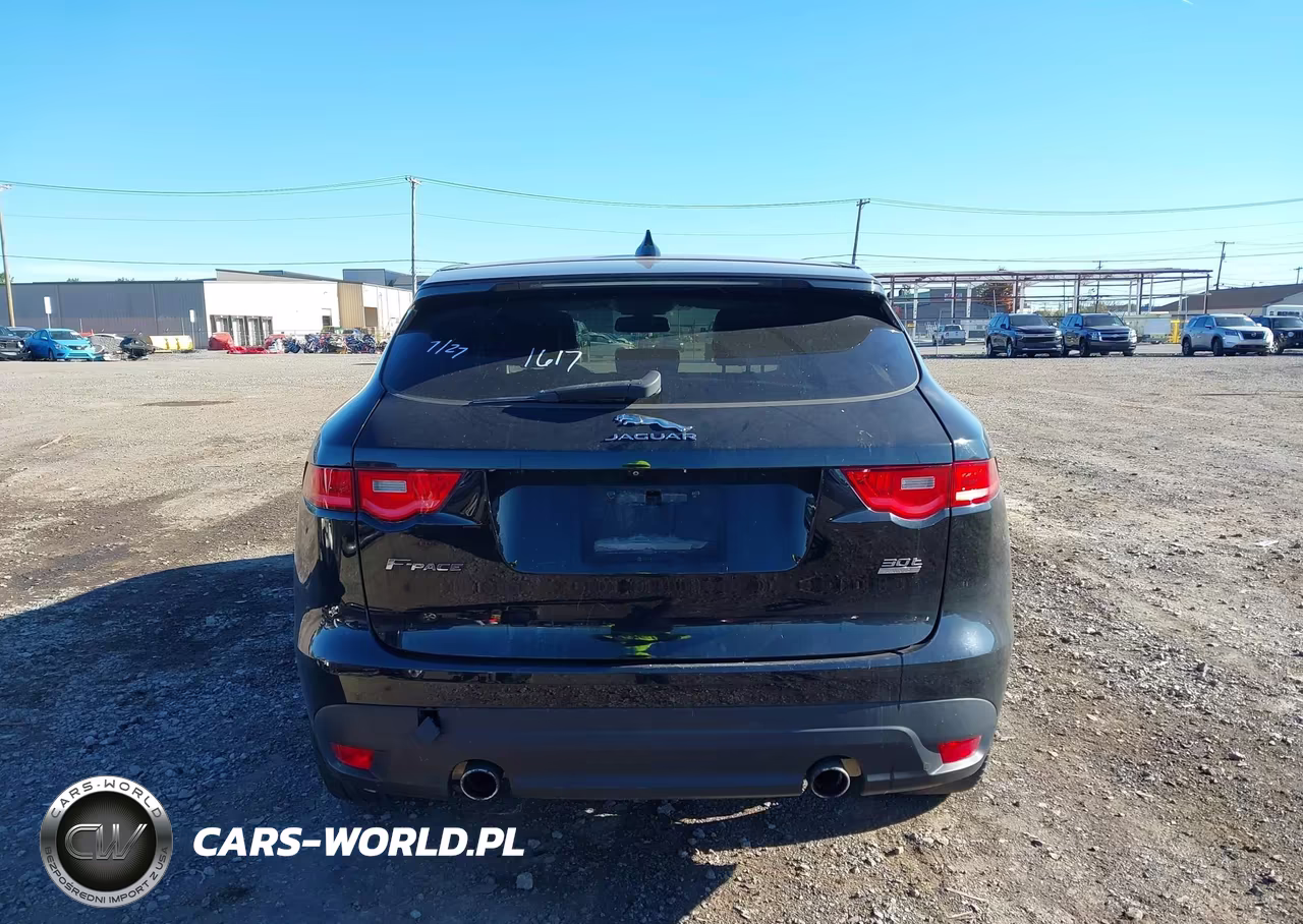2018 Jaguar F-Pace 30T Premium VIN:SADCJ2GX9JA236977 - 17