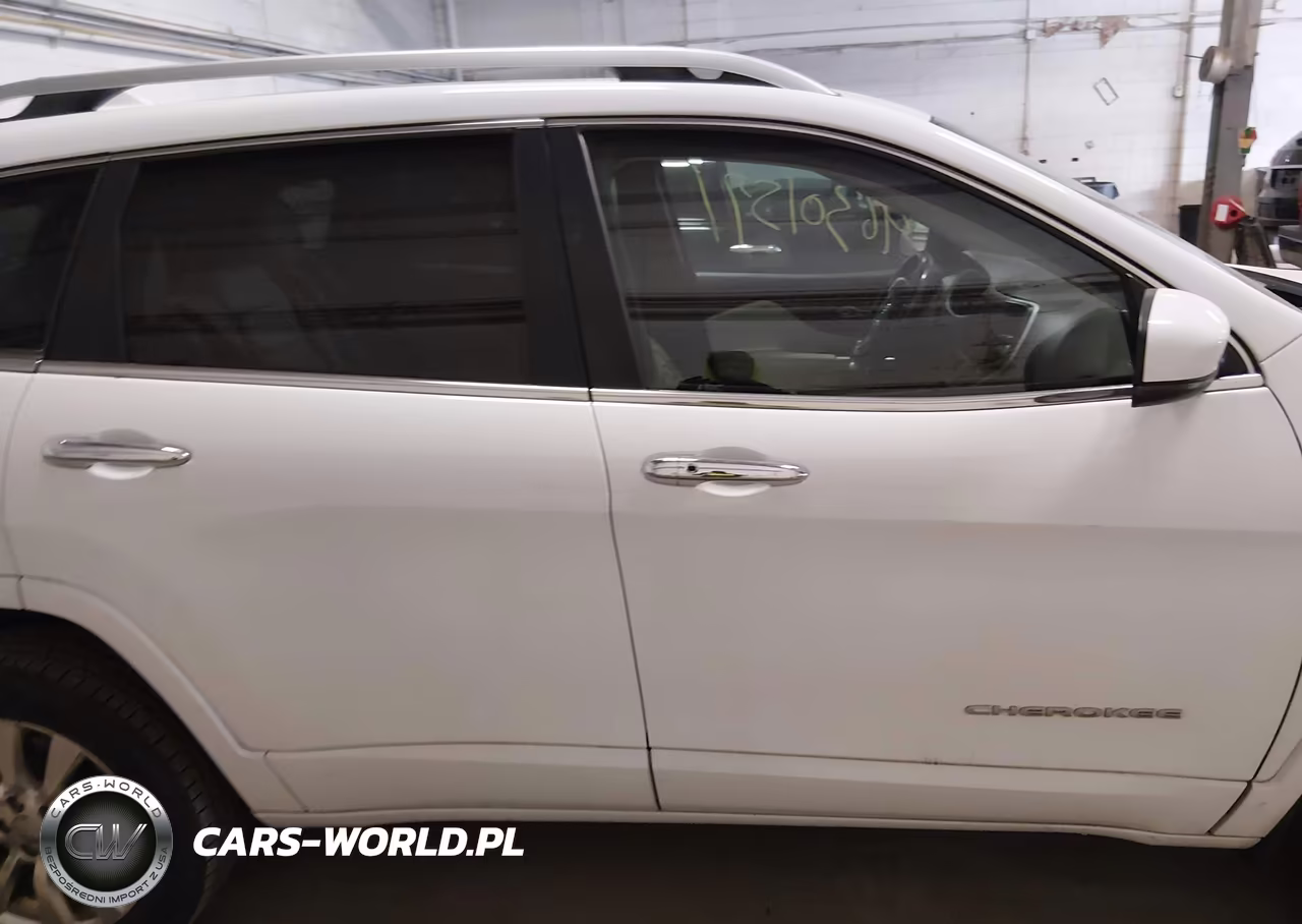 2017 Jeep Cherokee Overland 4X4 VIN:1C4PJMJS7HW532566 - 13
