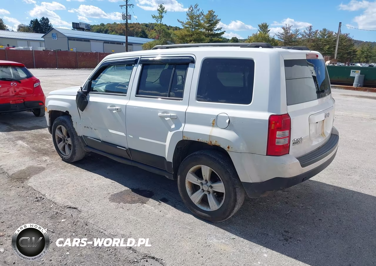 2015 Jeep Patriot Latitude VIN:1C4NJRFB4FD148198 - 3