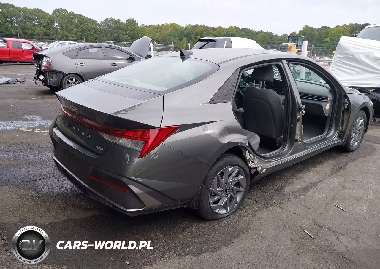 2025 Hyundai Elantra Hybrid Blue VIN:KMHLM4DJ2SU140117 - 4
