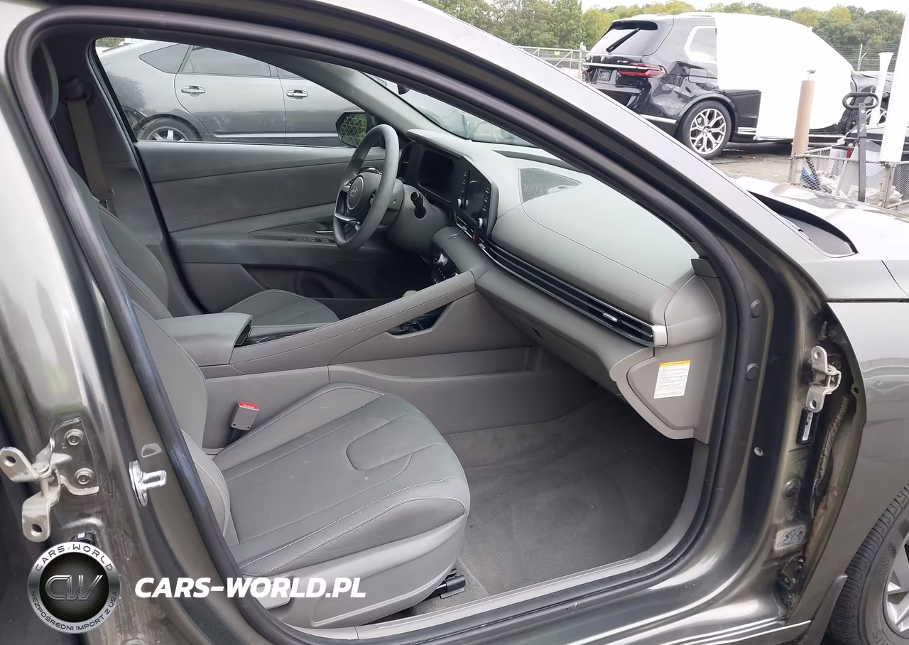 2025 Hyundai Elantra Hybrid Blue VIN:KMHLM4DJ2SU140117 - 5