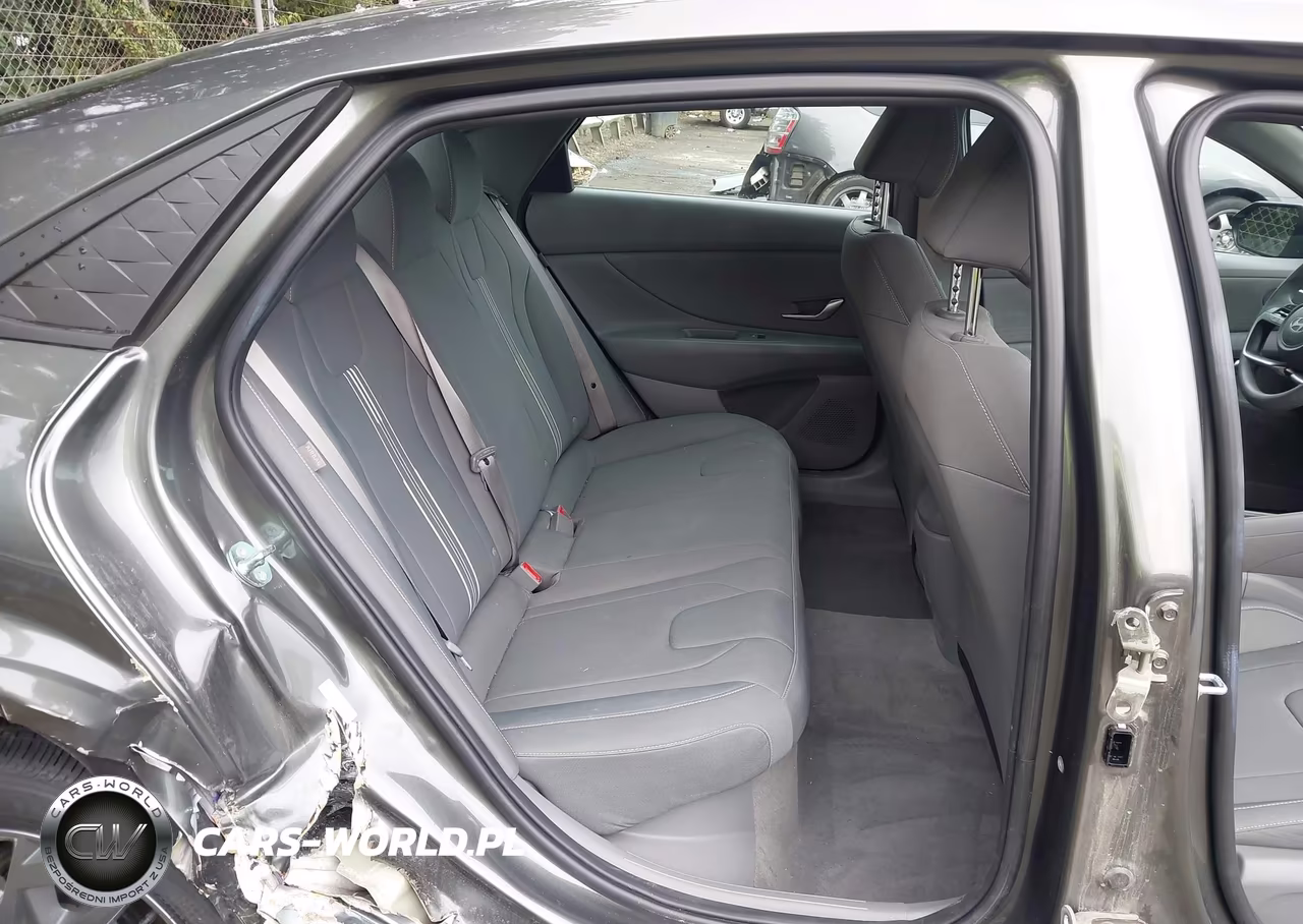 2025 Hyundai Elantra Hybrid Blue VIN:KMHLM4DJ2SU140117 - 8