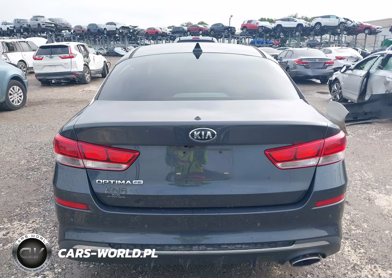 2019 Kia Optima Lx VIN:5XXGT4L38KG279539 - 17