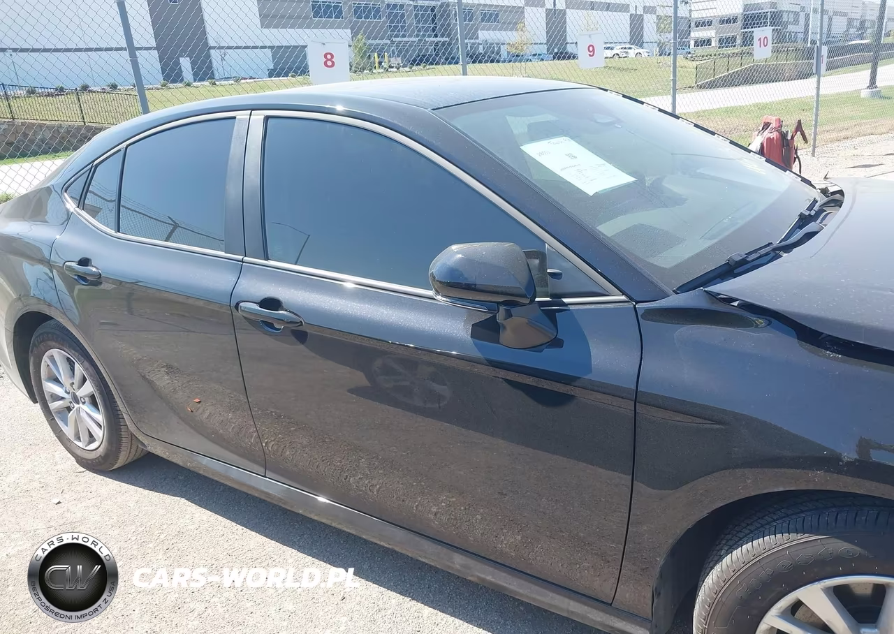 2026 Toyota Camry Le VIN:4T1DAACK3TU757887 - 13