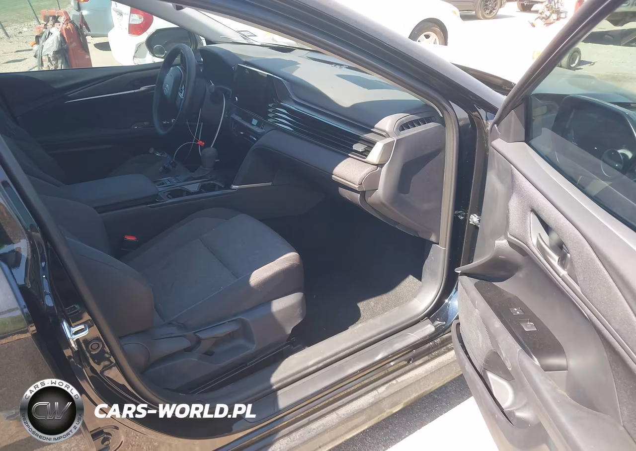 2026 Toyota Camry Le VIN:4T1DAACK3TU757887 - 5