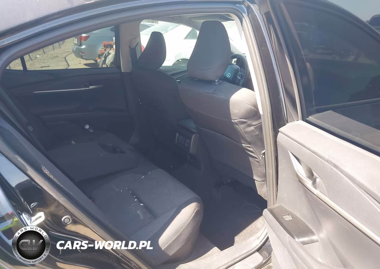 2026 Toyota Camry Le VIN:4T1DAACK3TU757887 - 8