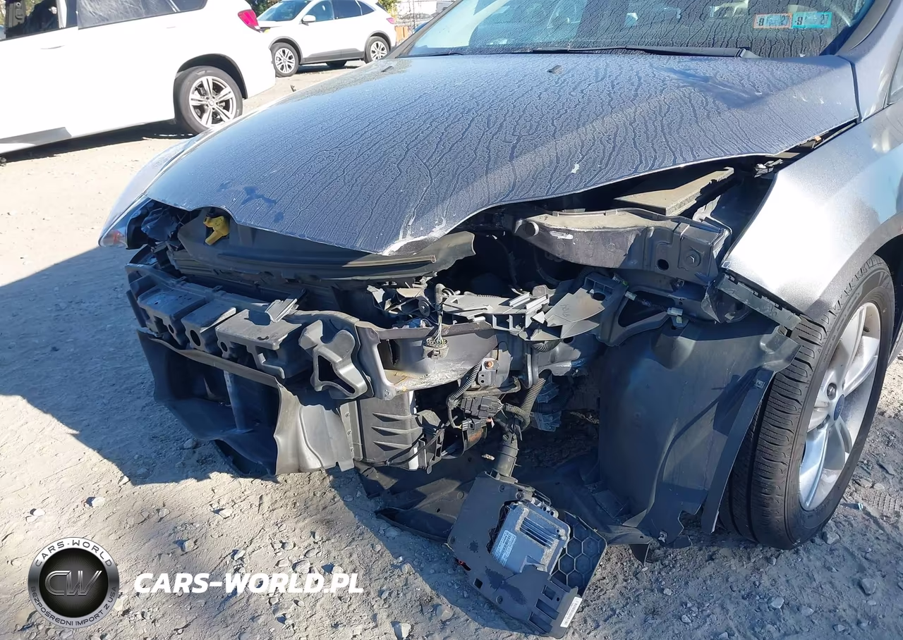 2014 Ford Focus Se VIN:1FADP3F26EL457124 - 6