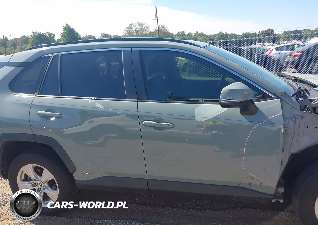 2020 Toyota Rav4 Hybrid Xle VIN:JTMRWRFV5LD062472 - 13