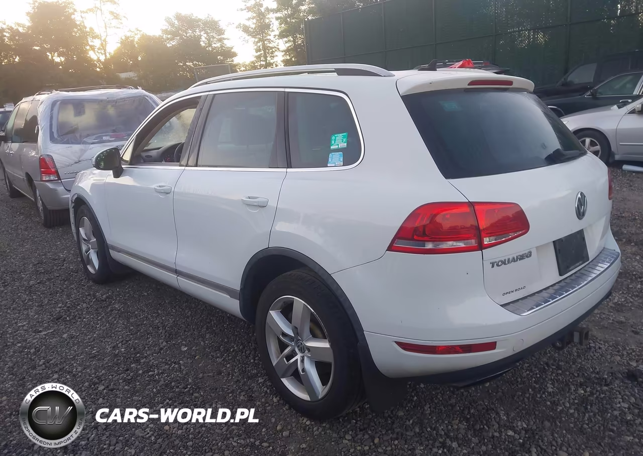 2014 Volkswagen Touareg 3.6L Lux VIN:WVGEF9BP3ED001464 - 3