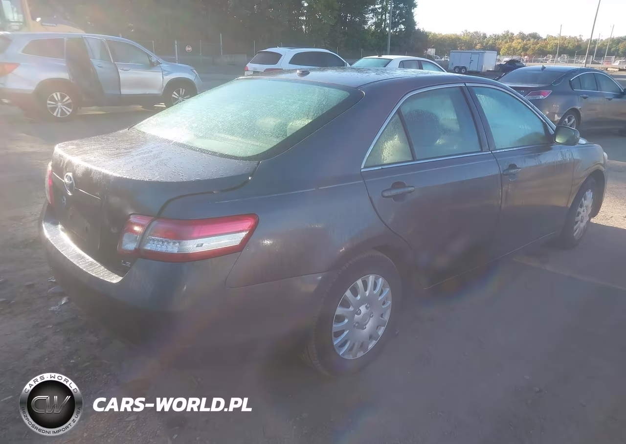 2011 Toyota Camry Le VIN:4T4BF3EKXBR149399 - 4
