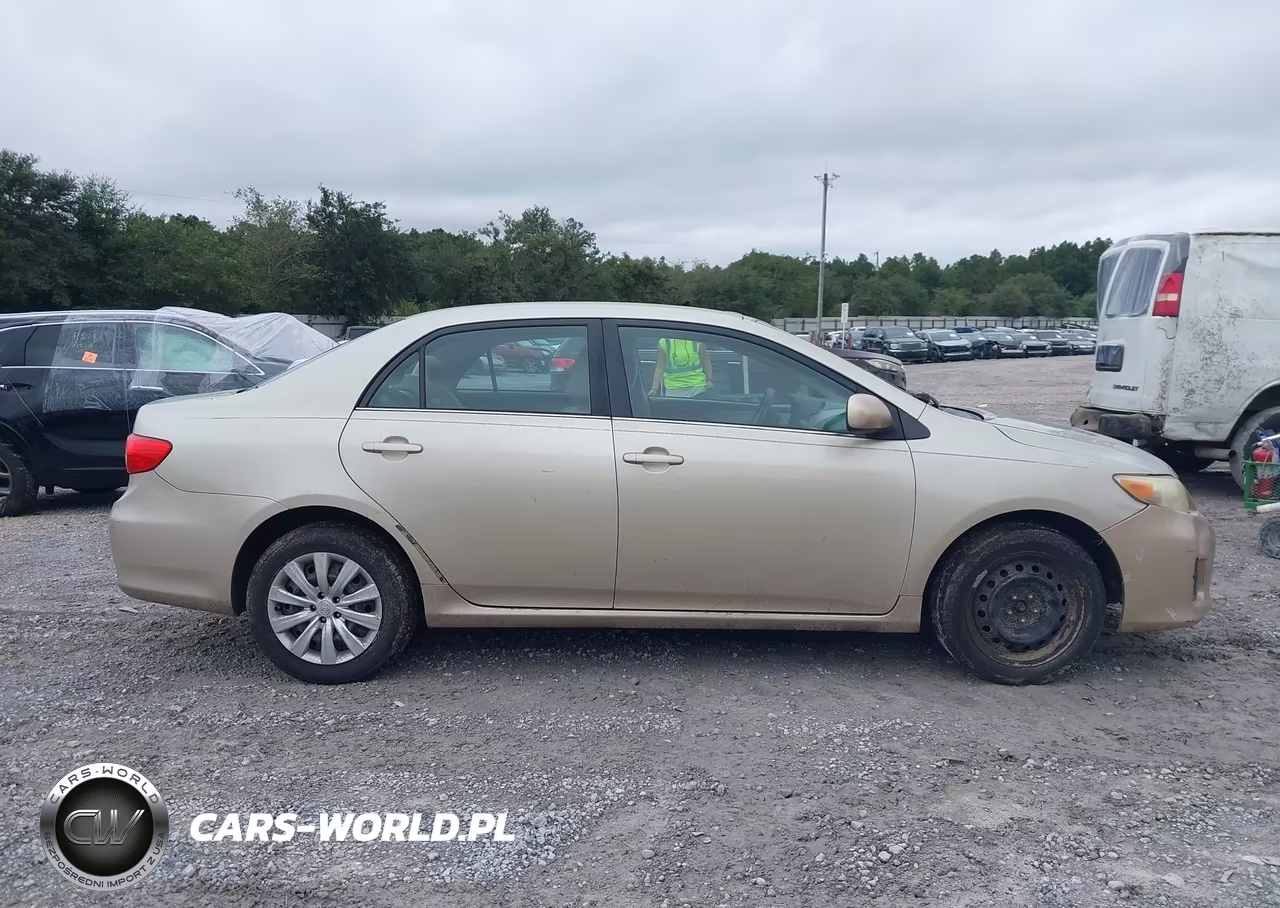 2013 Toyota Corolla Le VIN:5YFBU4EE8DP153729 - 13