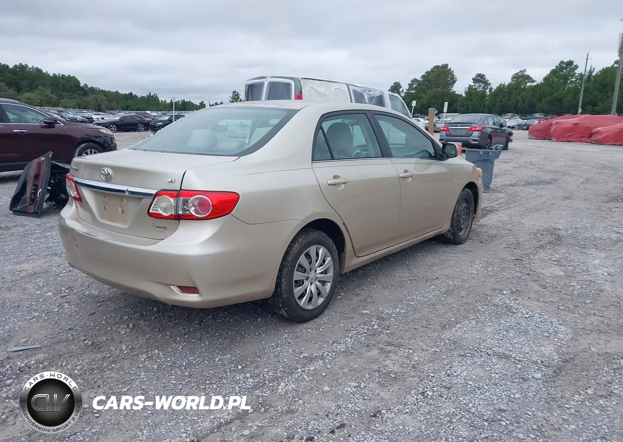2013 Toyota Corolla Le VIN:5YFBU4EE8DP153729 - 4