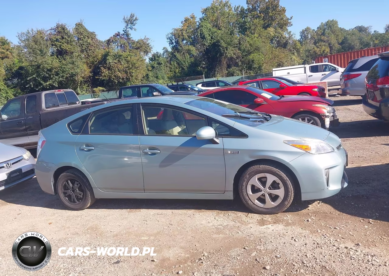 2014 Toyota Prius Four VIN:JTDKN3DU2E1840789 - 13