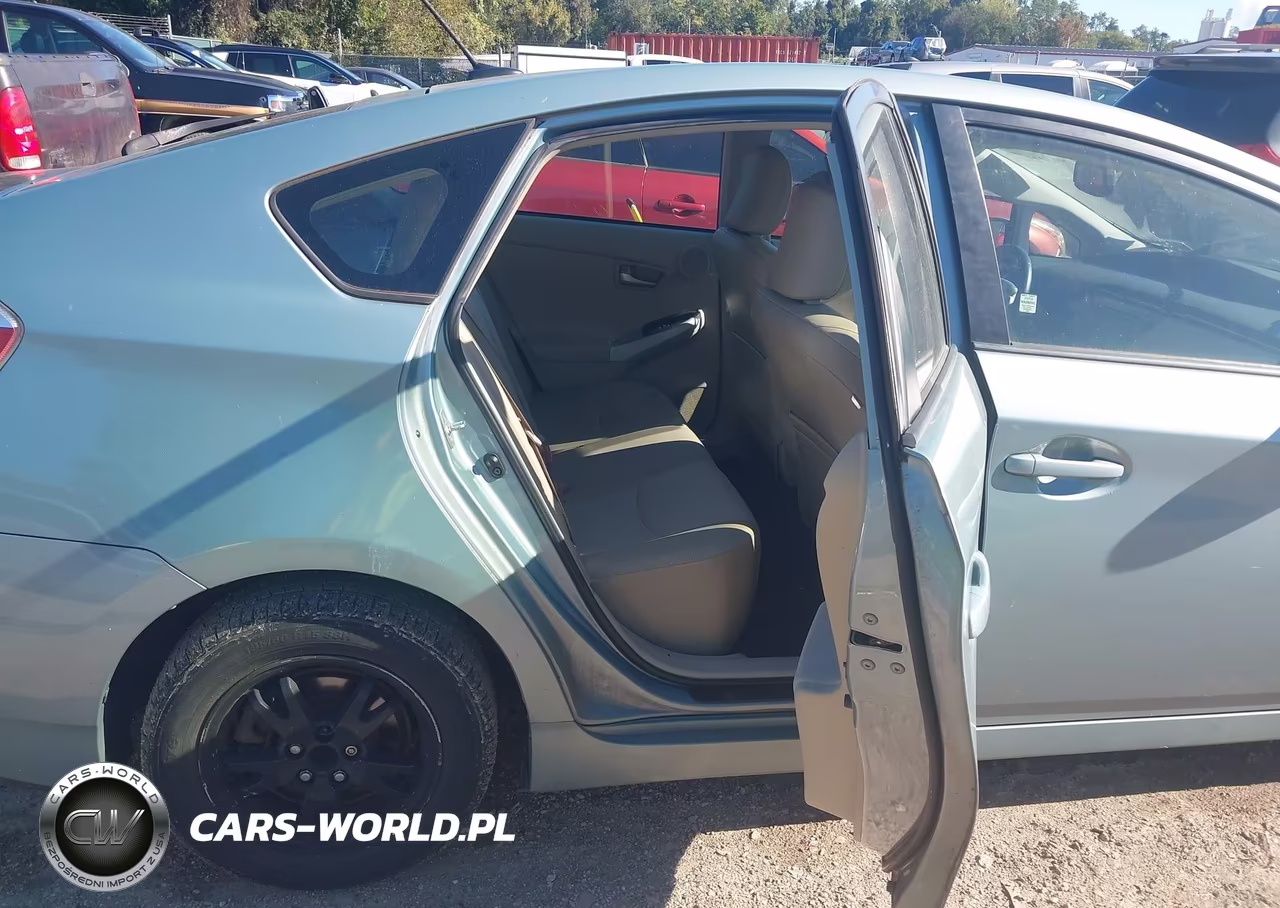2014 Toyota Prius Four VIN:JTDKN3DU2E1840789 - 8