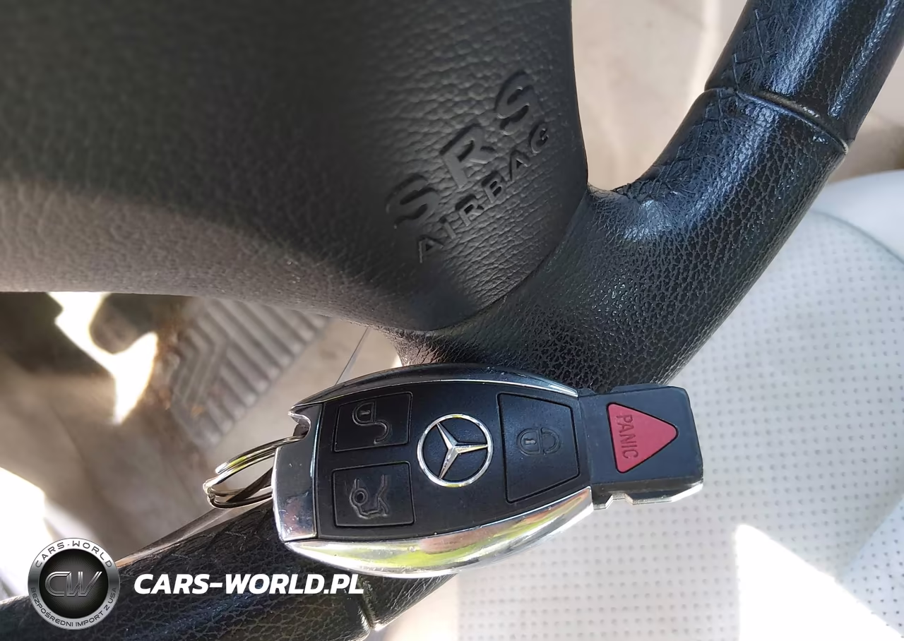 2005 Mercedes-Benz C 230 Kompressor Sport VIN:WDBRF40J75F688328 - 11